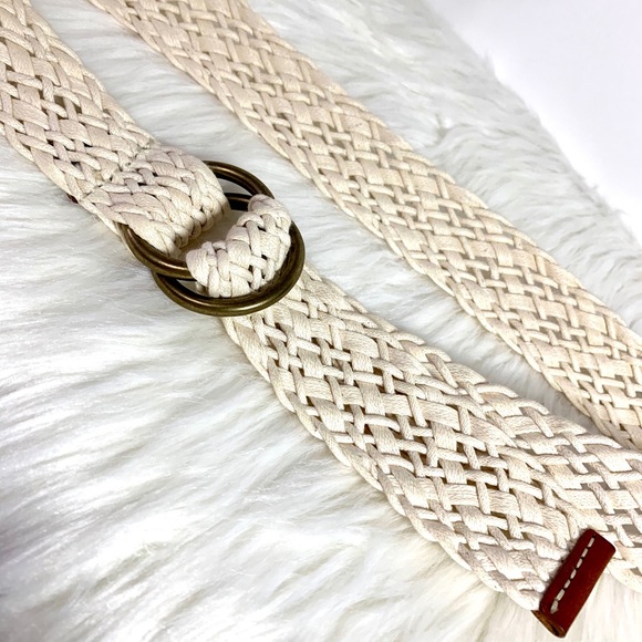 Sexy white belt - Picture 4 of 4